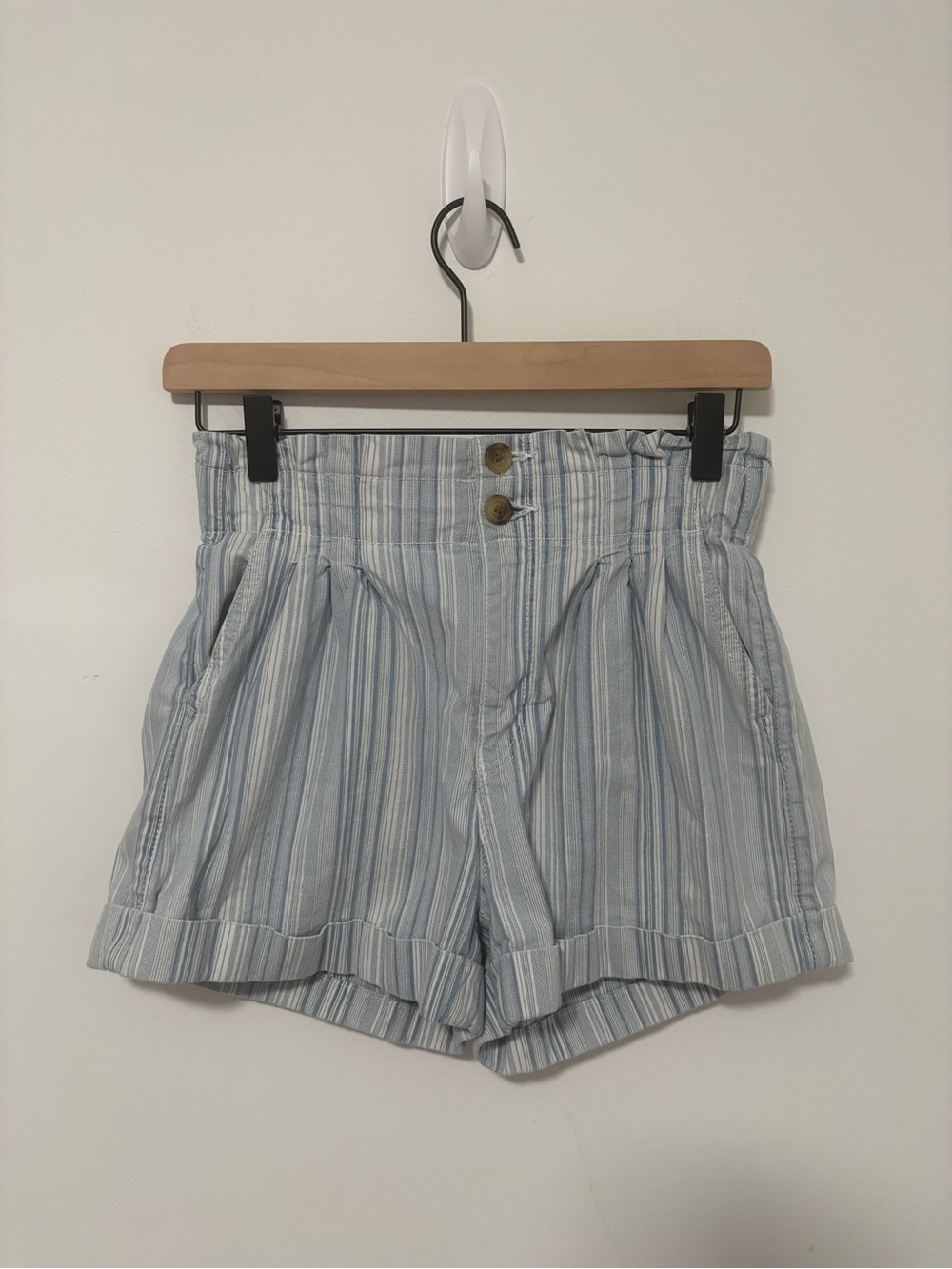 American eagle paper bag waist pinstripe high rise shorts